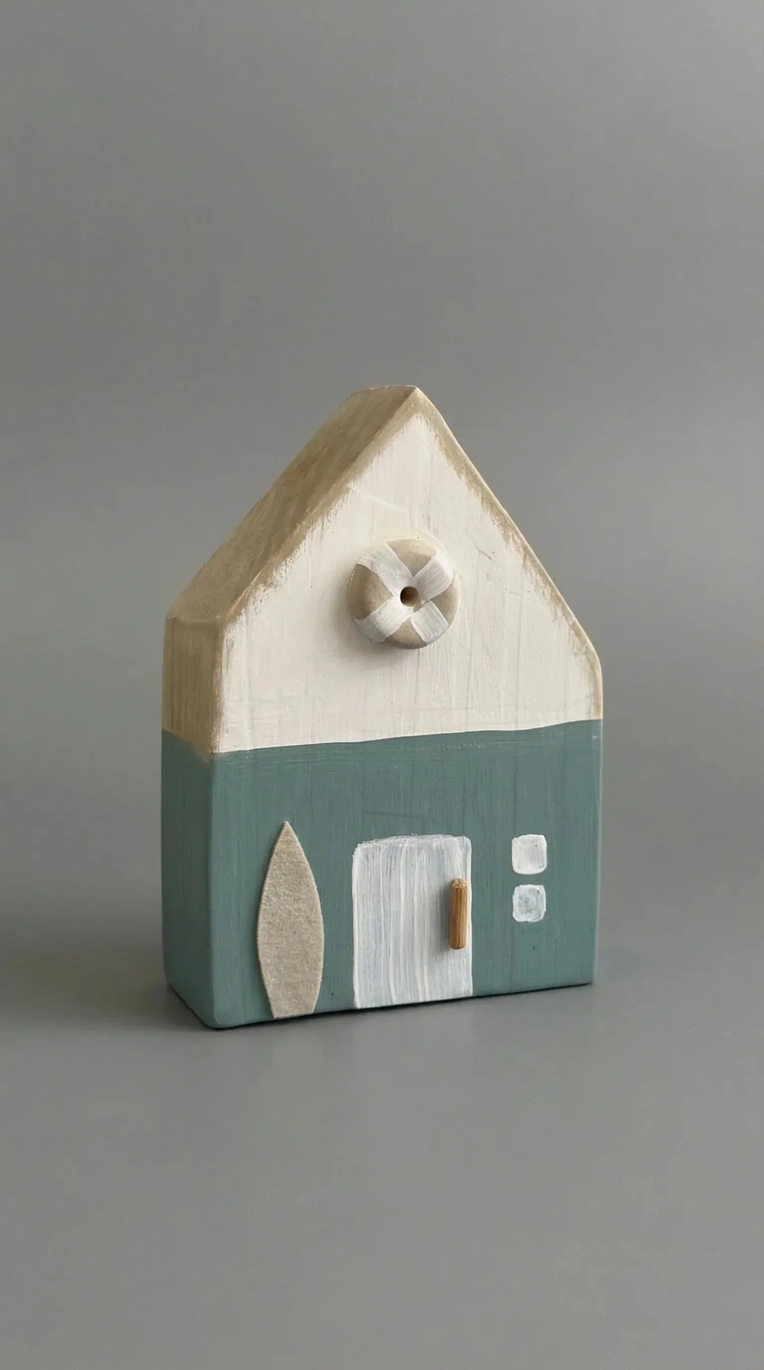 Casa Verde e Bege com Bóia - Ateliê MMassuci