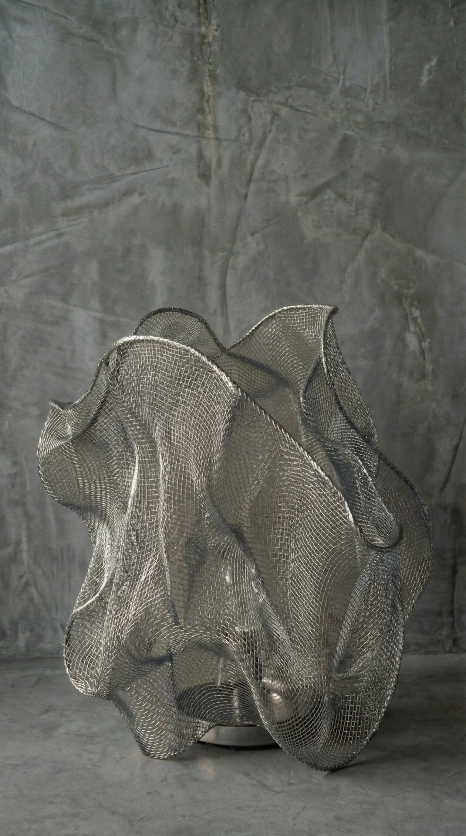 Luminária Chão Flow Lótus Luminárias MMassuci Prata 30cm 